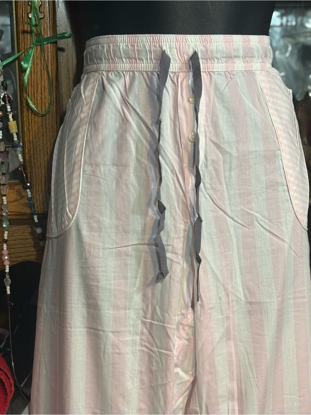 Victoria's Secret pink and white striped pajama pants large - Picture 4 of 9